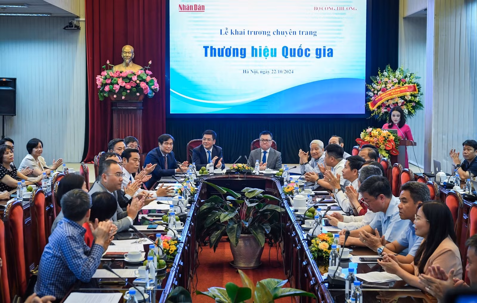 Quang cảnh Lễ khai trương chuyên trang Thương hiệu quốc gia. (Ảnh: THÀNH ĐẠT)