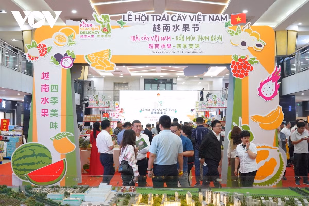 Lễ hội Trái cây Việt Nam lần đầu tiên tại Bắc Kinh thu hút đông đảo người dân Trung quốc.