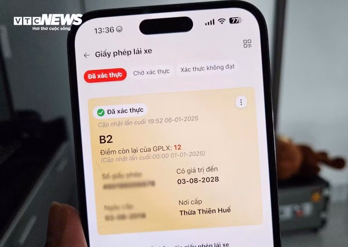Cách đơn giản nhất để tra cứu điểm giấy phép lái xe là thông qua ứng dụng VNeID.