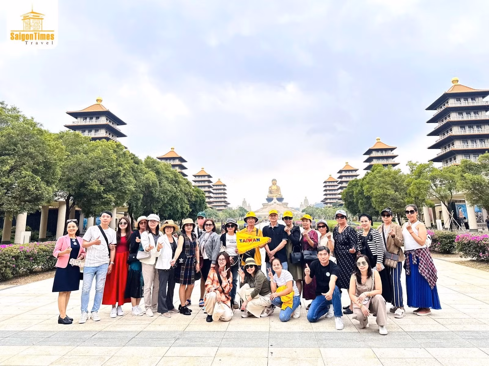 Đoàn du khách của SaigonTimes Travel trải nghiệm tour Đài Loan.