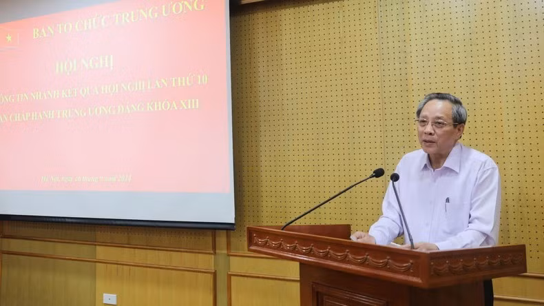 Đồng chí Hoàng Đăng Quang, Ủy viên Trung ương Đảng, Phó Trưởng ban Thường trực Ban Tổ chức Trung ương thông báo nhanh kết quả Hội nghị Trung ương 10 khóa XIII.