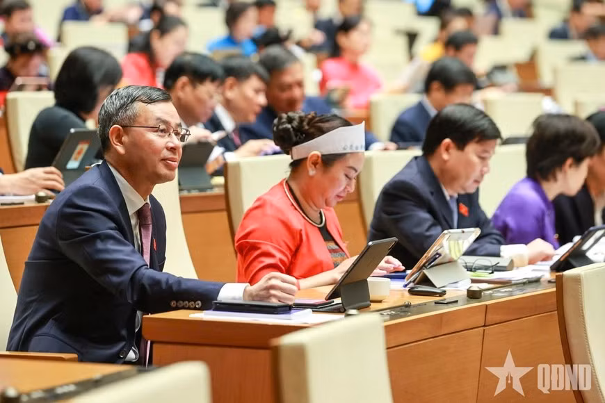 Các đại biểu tham dự kỳ họp. Ảnh: TRỌNG HẢI