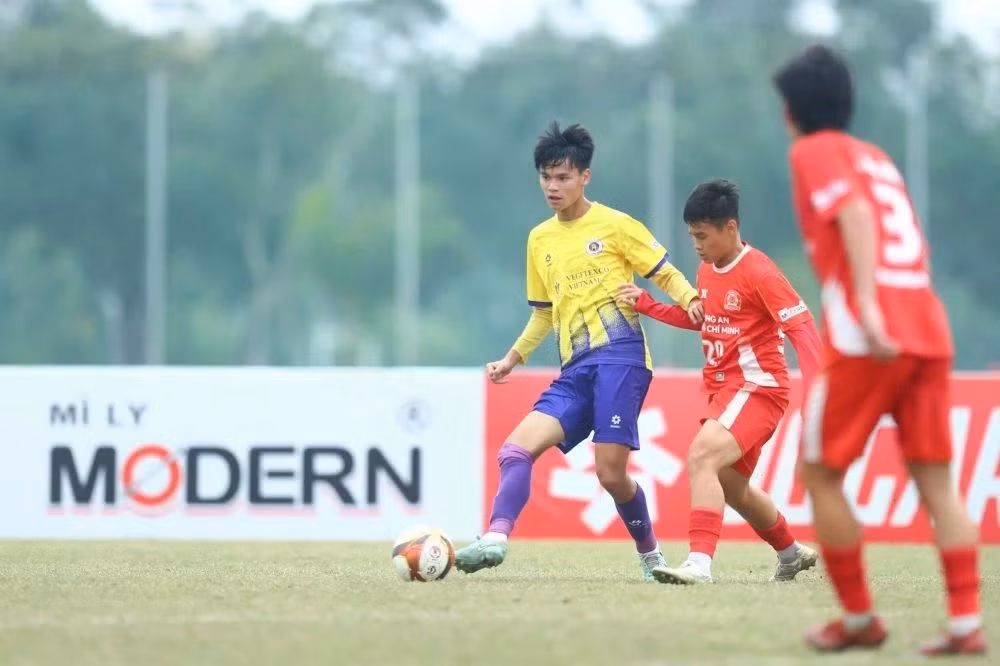 Hà Nội đánh bại Công an TP Hồ Chí Minh.
