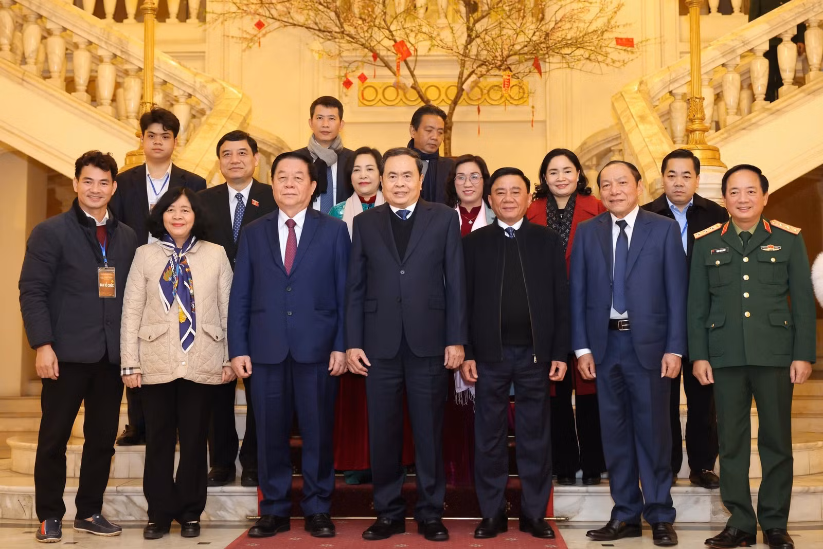 Chủ tịch Quốc hội Trần Thanh Mẫn, Thường trực Ban Bí thư Trần Cẩm Tú và các đại biểu dự chương trình.