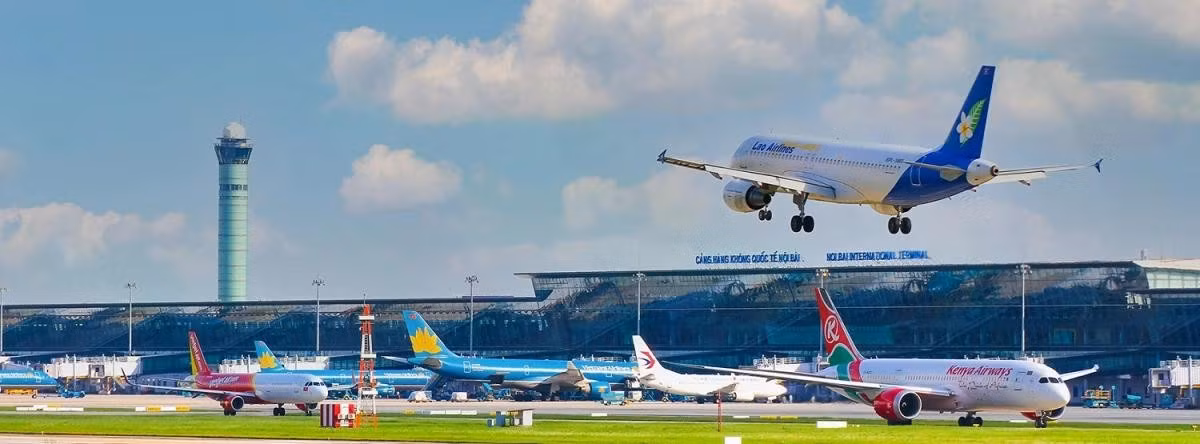 Cục Hàng không Việt Nam yêu cầu các hãng bay tăng chuyến bay đêm, bổ sung tải cung ứng trên các đường bay “nóng” dịp Tết Nguyên đán.