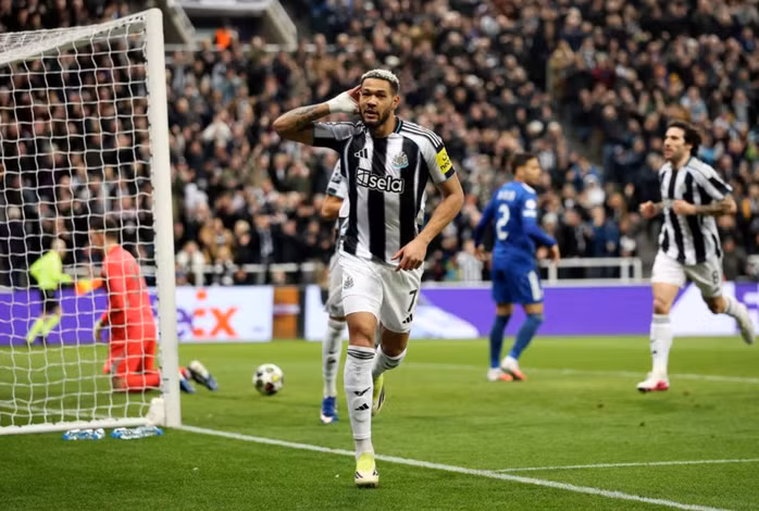 Joelinton đào sâu cách biệt chỉ sau 6 phút bóng lăn.