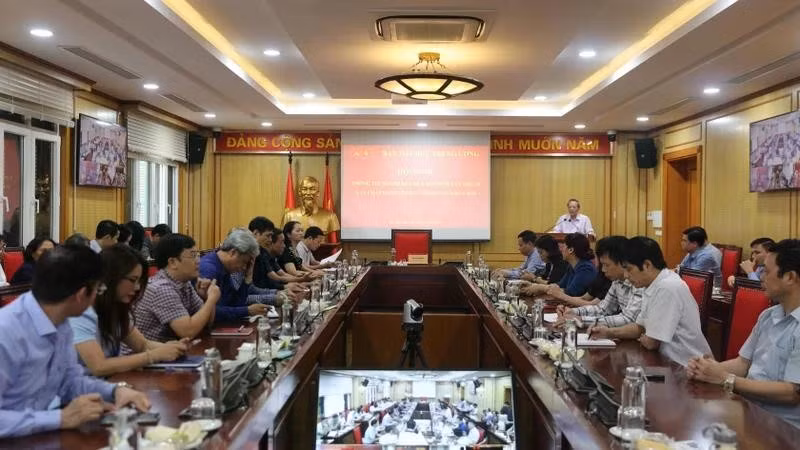 Ban Tổ chức Trung ương tổ chức thông báo nhanh kết quả Hội nghị Trung ương 10 khóa XIII.