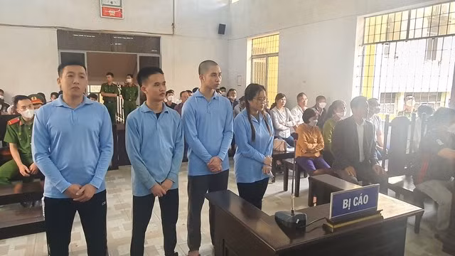 4 đối tượng lừa bán 4 thanh niên sang Campuchia lãnh án 48 năm tù.