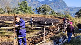Tả Củ Tỷ và những ngày thứ Bảy cùng dân
