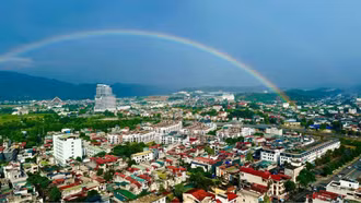 [Ảnh] Thành phố Lào Cai xuất hiện cầu vồng