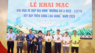 Xã Mường Bo khai mạc Giải đua xe đạp địa hình “Mường Bo X-Rice-LCC10: Vút bay trên sóng lúa vàng”
