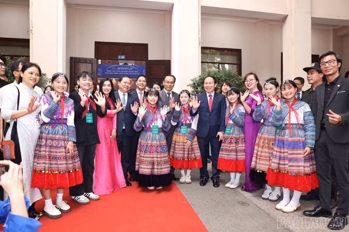baolaocai-br_z7786792841451-2b7bc52effc7f96baee43113729ce775.jpg