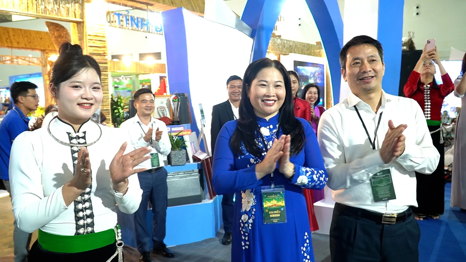 anh-hoi-cho-2.jpg