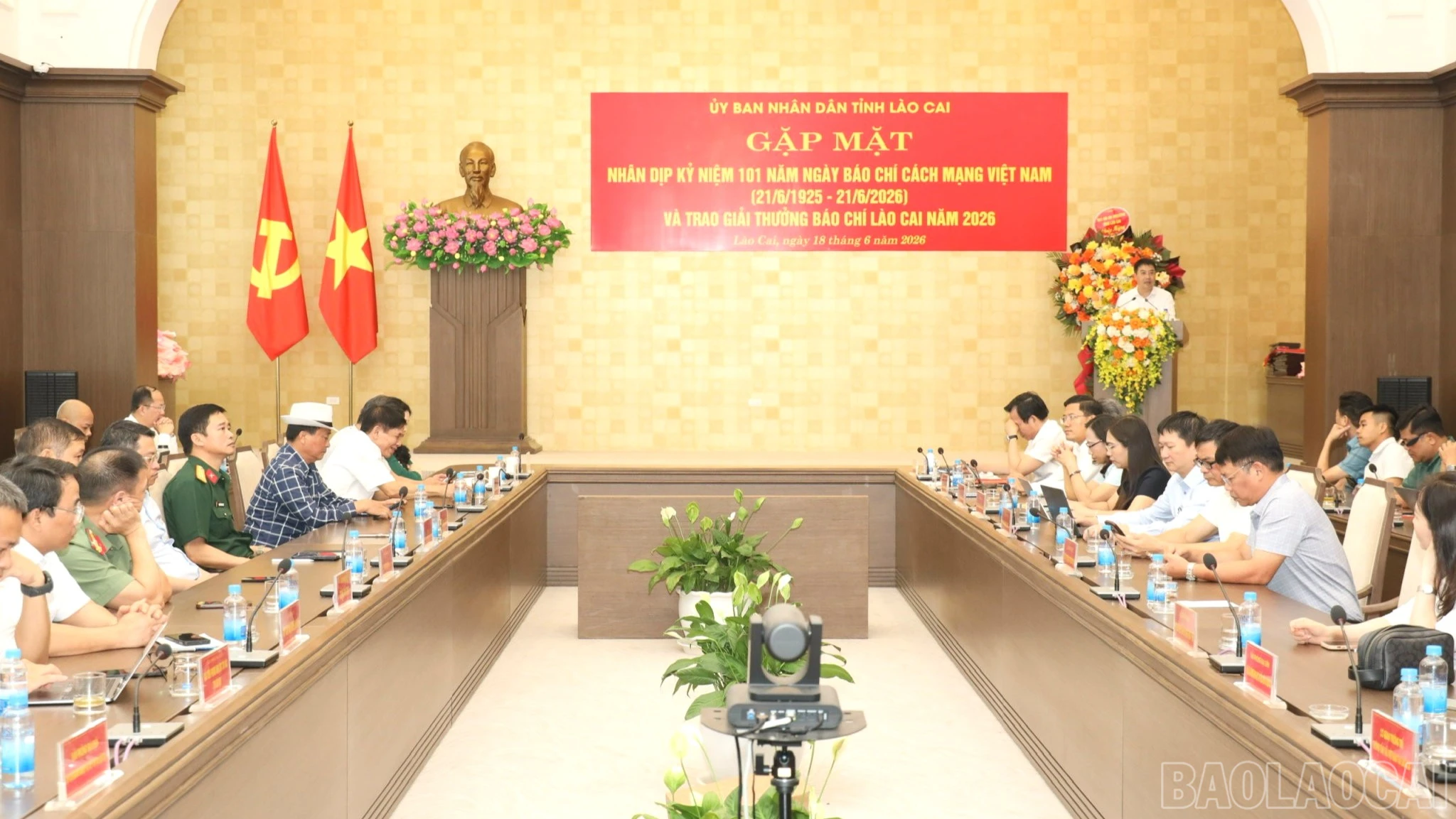 baolaocai-br_z7950924639223-858b7903a53ce0dcb802b94c174f310d-8404.jpg