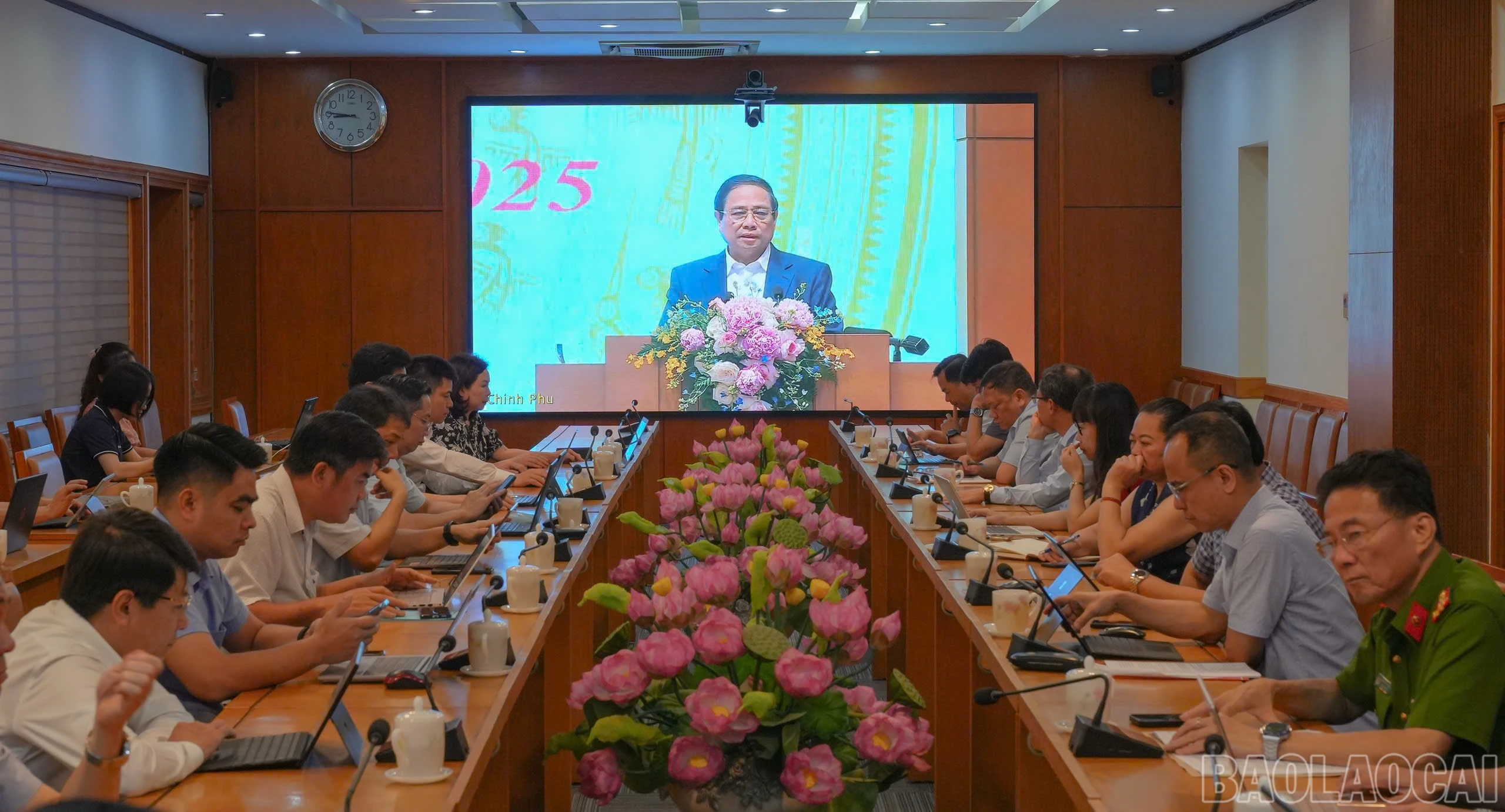 baolaocai-br_diem-cau-lao-cai.jpg