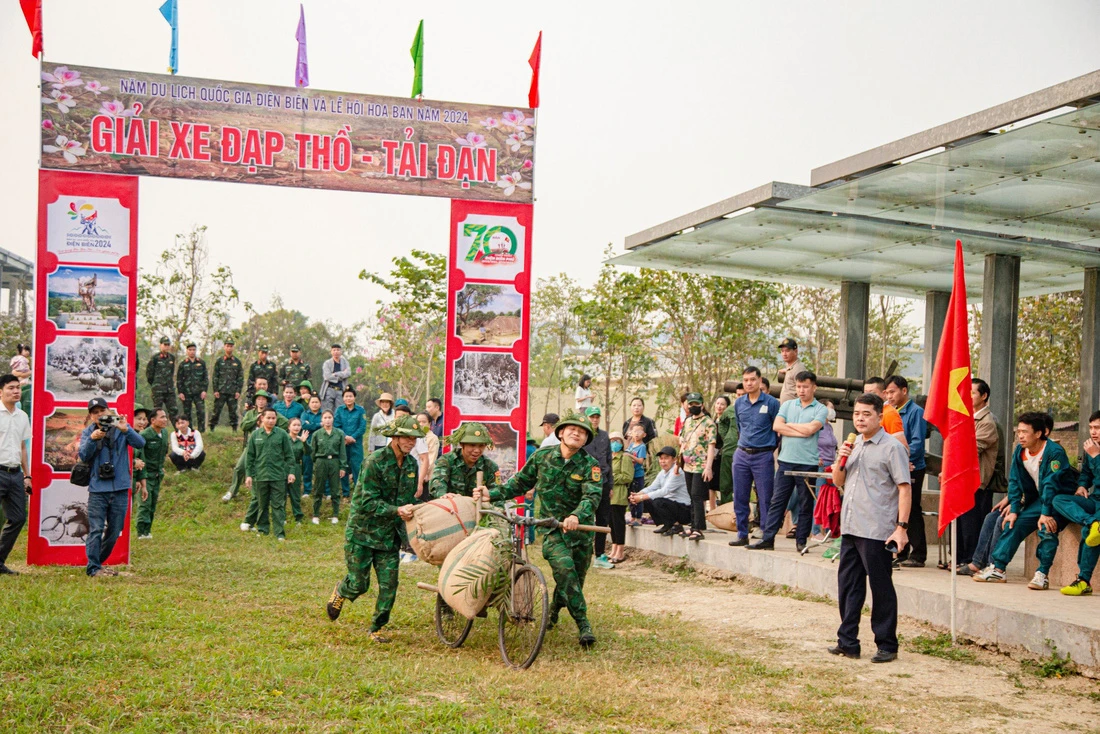 Đội thi chỉ hoàn thành phần thi khi tất cả các thành viên trong đội đều cùng về đích và chạm tay vào lá cờ Tổ quốc ở khu vực đích.