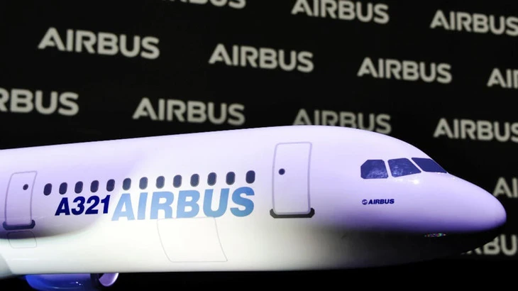 Mô hình máy bay A321 tại tổng hành dinh của Airbus ở Pháp .