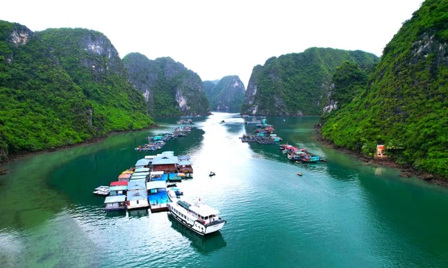 Vịnh Hạ Long thu gần 200 tỷ từ tiền bán vé trong 3 tháng đầu năm.