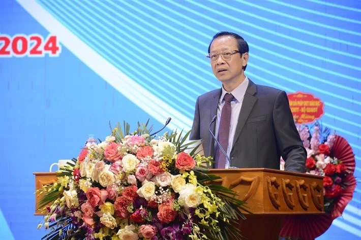 Thứ trưởng Bộ Giáo dục và Đào tạo Phạm Ngọc Thưởng phát biểu chỉ đạo tại hội thảo.