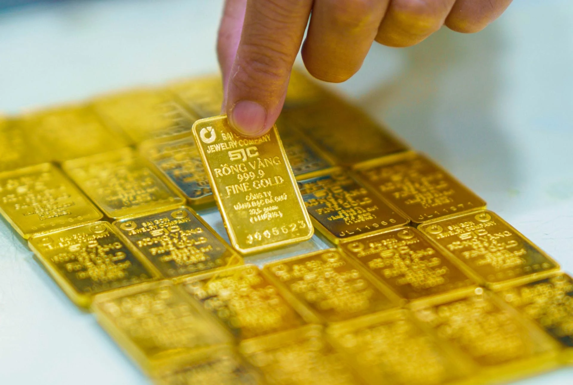 gia-vang-sjc-2210.jpg
