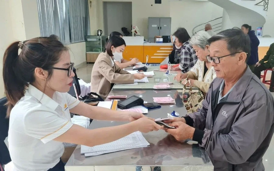 Người về hưu mong muốn được tăng lương hưu 15% từ 1/7/2024.