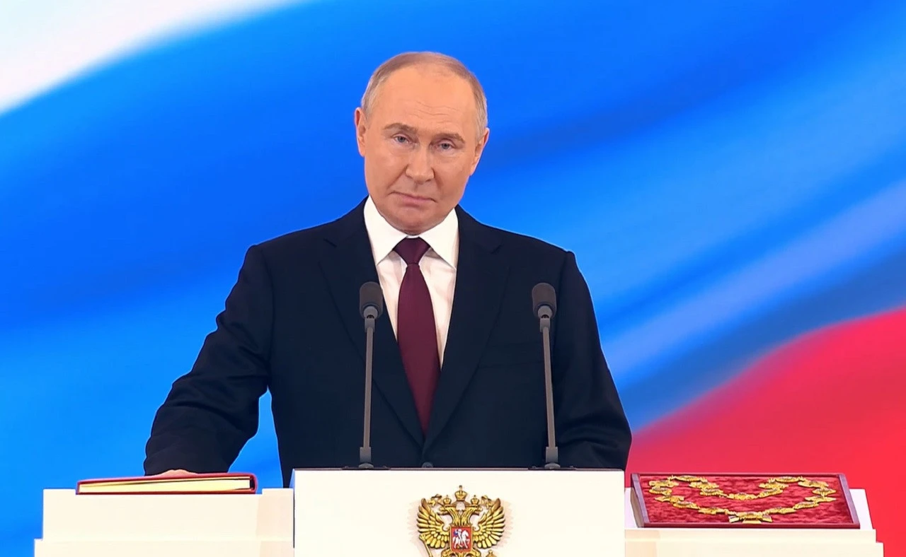 putin-ingu-rt-1010.jpg