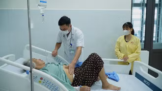 Ngộ độc nấm rừng: Dấu hiệu và cách phòng tránh
