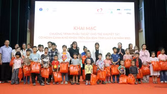 Khai mạc chương trình phẫu thuật cho trẻ em khuyết tật có hoàn cảnh khó khăn