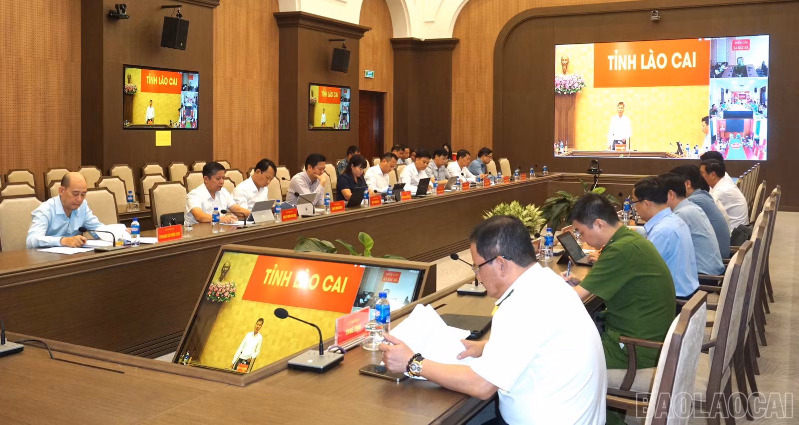 baolaocai-br_cac-dai-bieu.jpg