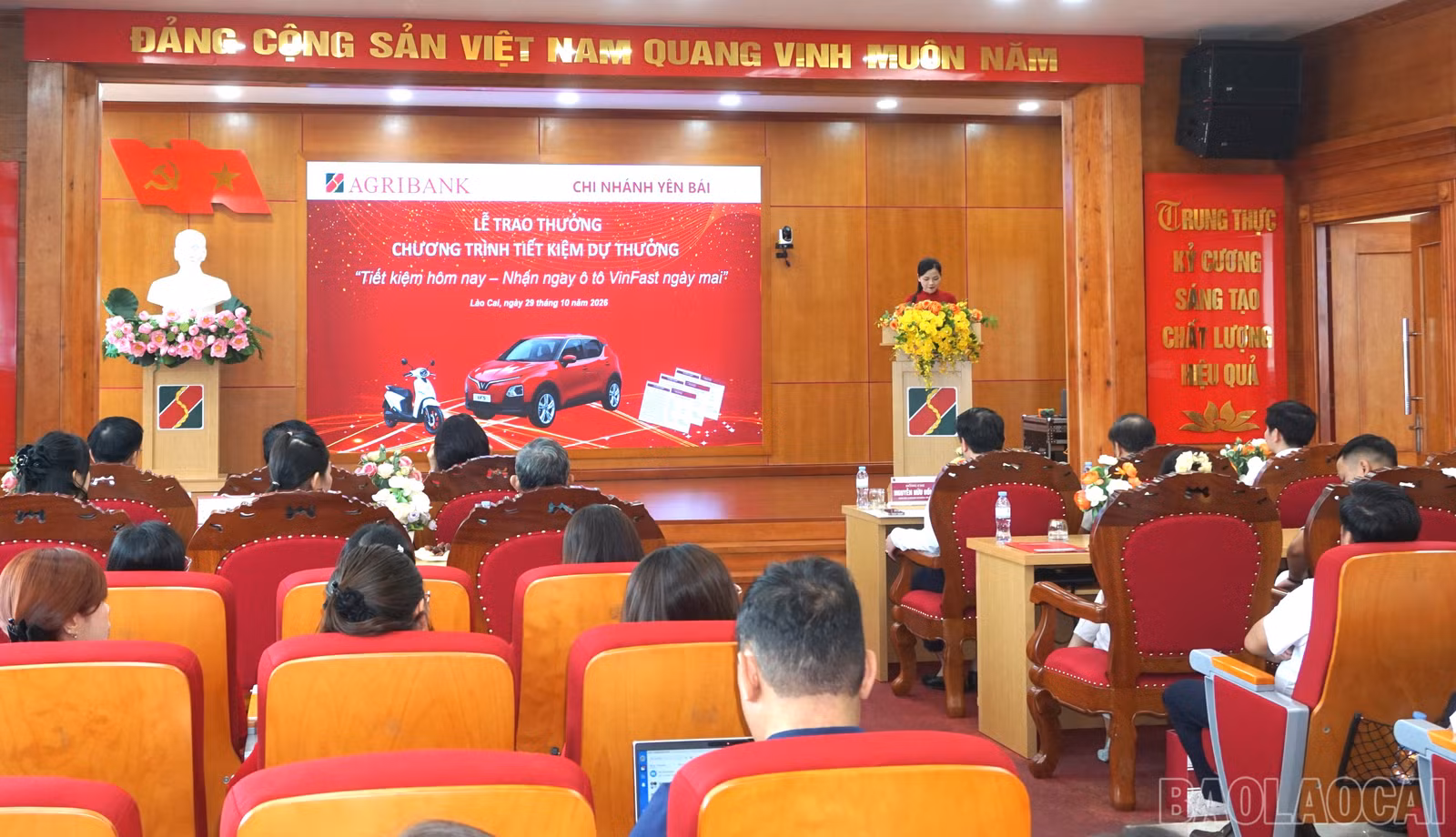 baolaocai-br_quang-canh-trao-thuong.jpg
