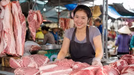 Giá lợn hơi hôm nay 18/8 giảm nhẹ, cao nhất chỉ còn 58.000 đồng/kg