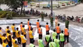 Cảnh sát giao thông Lào Cai tuyên truyền pháp luật về trật tự, an toàn giao thông cho các tổ xe ôm tự quản trước mùa lễ hội