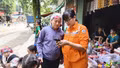 Điện lực Bát Xát hỗ trợ người dân xã Trịnh Tường cài đặt, sử dụng ứng dụng EVN CSKH