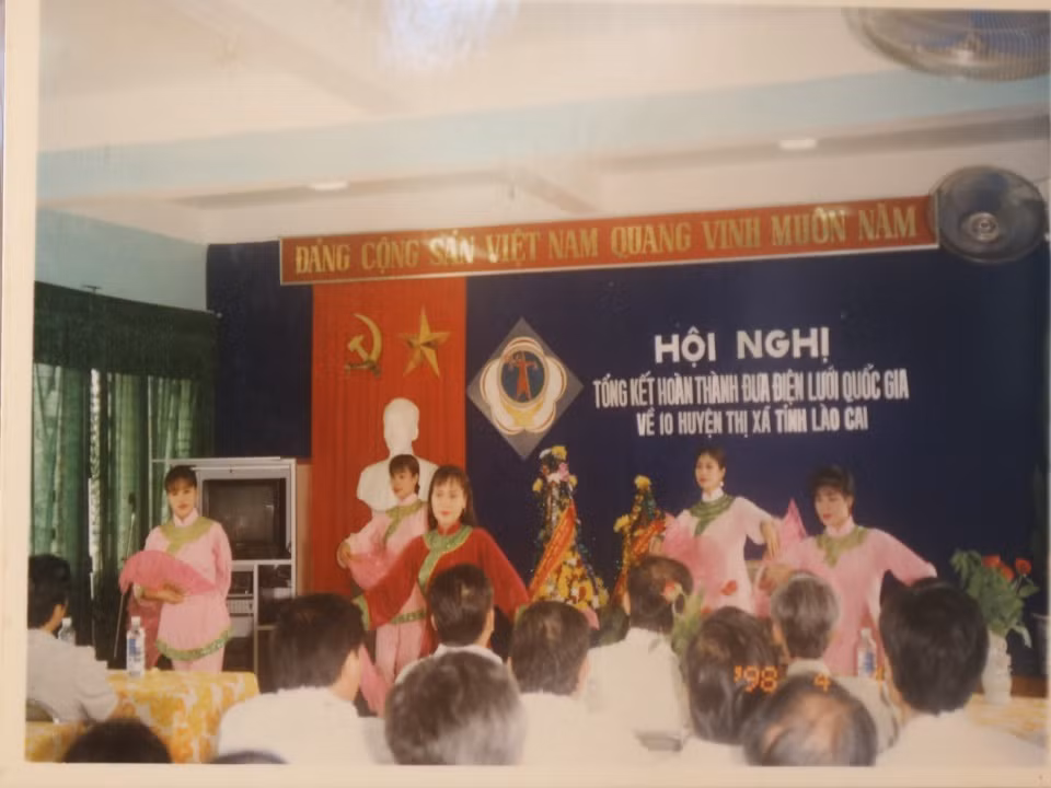 Hội nghị tổng kết hoàn thành đưa điện lưới quốc gia về 10 huyện, thị của tỉnh Lào Cai.jpg