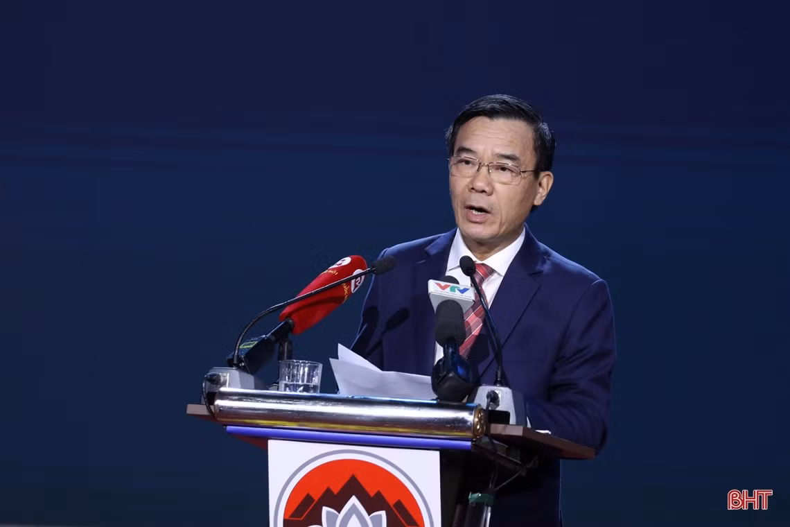 Ông Hoàng Văn Hải, Phó Chủ tịch Hội đồng Quản trị Công ty Cổ phần Hoàng Thịnh Đạt chia sẻ hoạt động đầu tư tại địa bàn Hà Tĩnh.