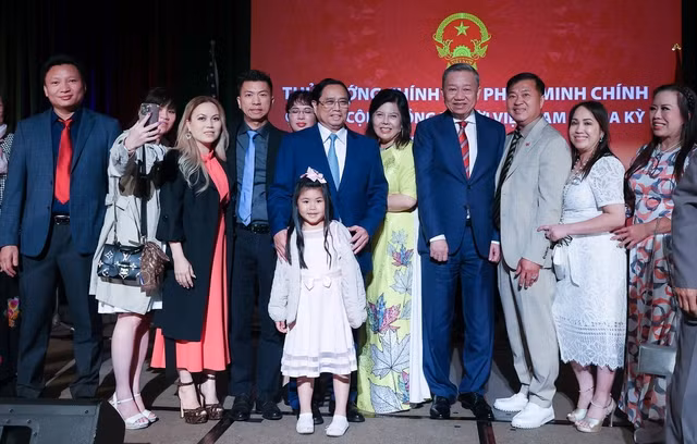 Thủ tướng đón Trung thu sớm với bà con kiều bào tại Mỹ.