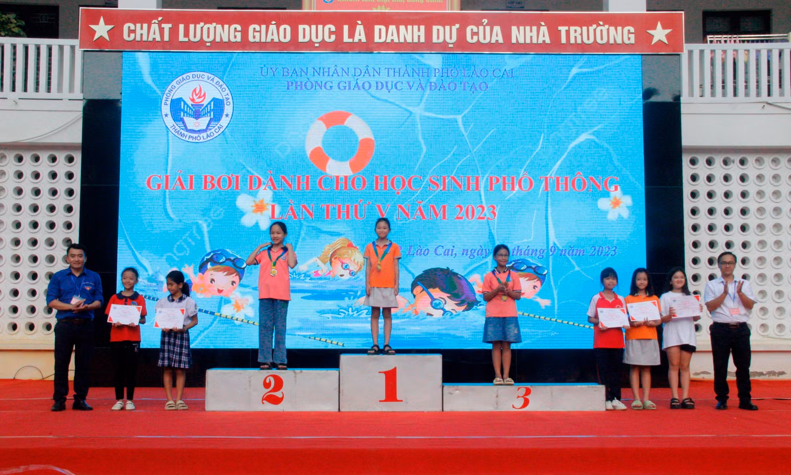 z4726246279817_1dcee0295206162b3167d68cc05e0408.jpg