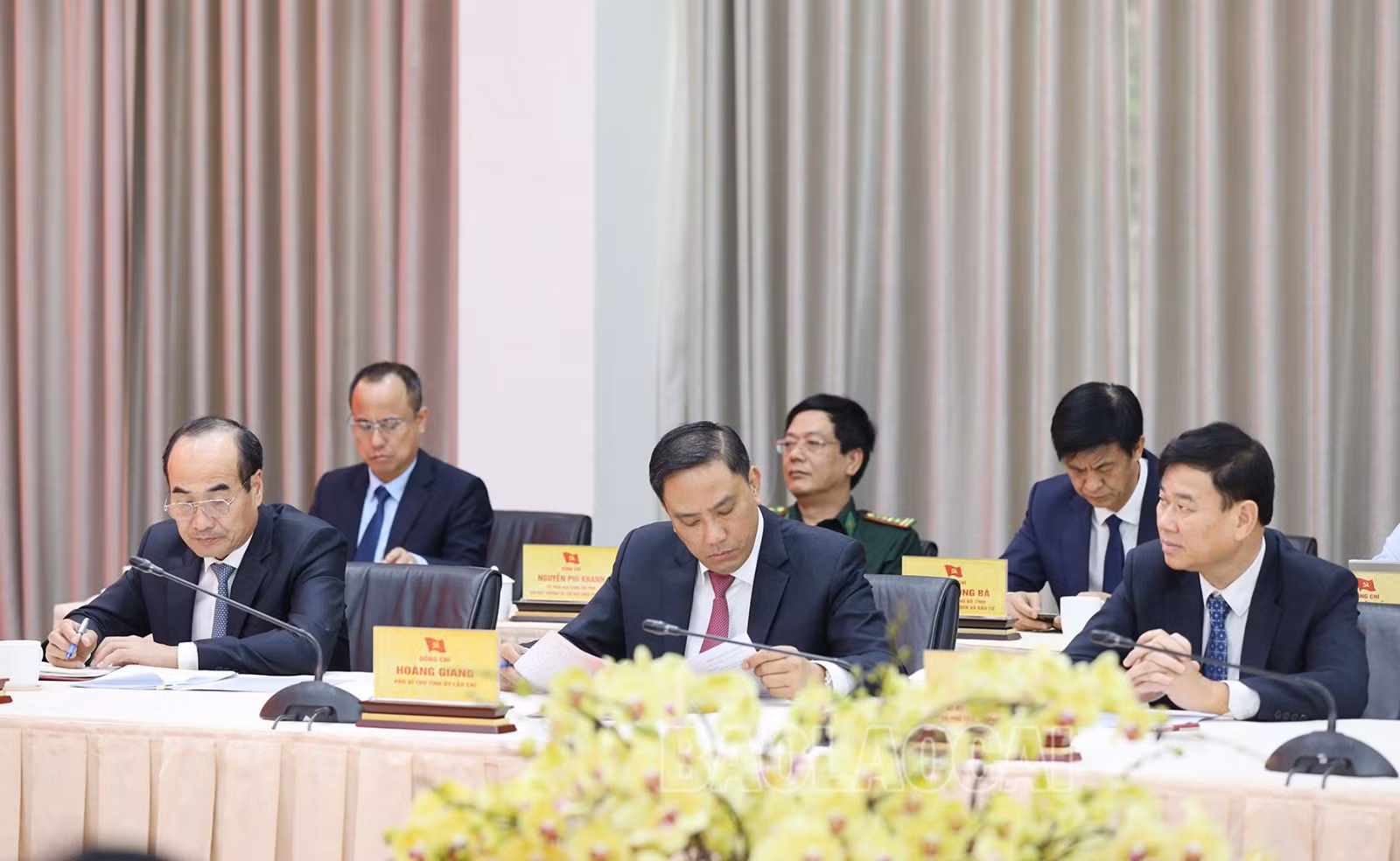 Các đồng chí lãnh đạo tỉnh tại buổi làm việc..JPG