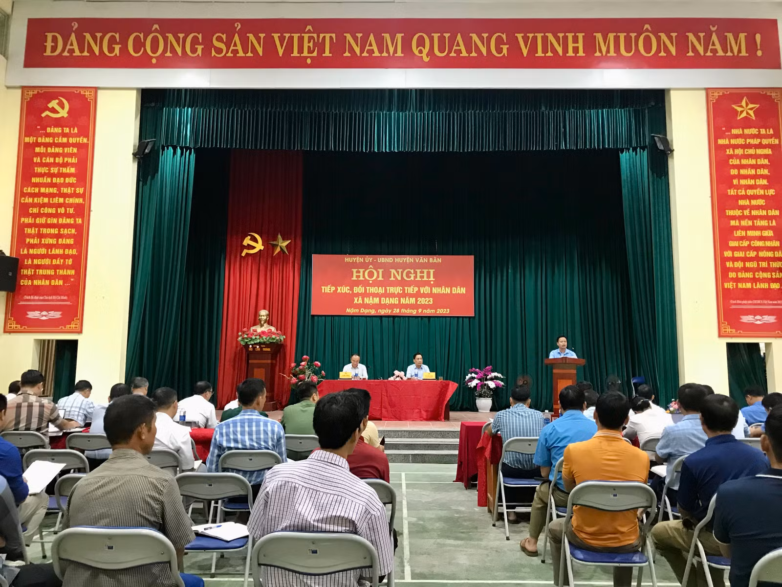 quang canh hoi nghi.jpg