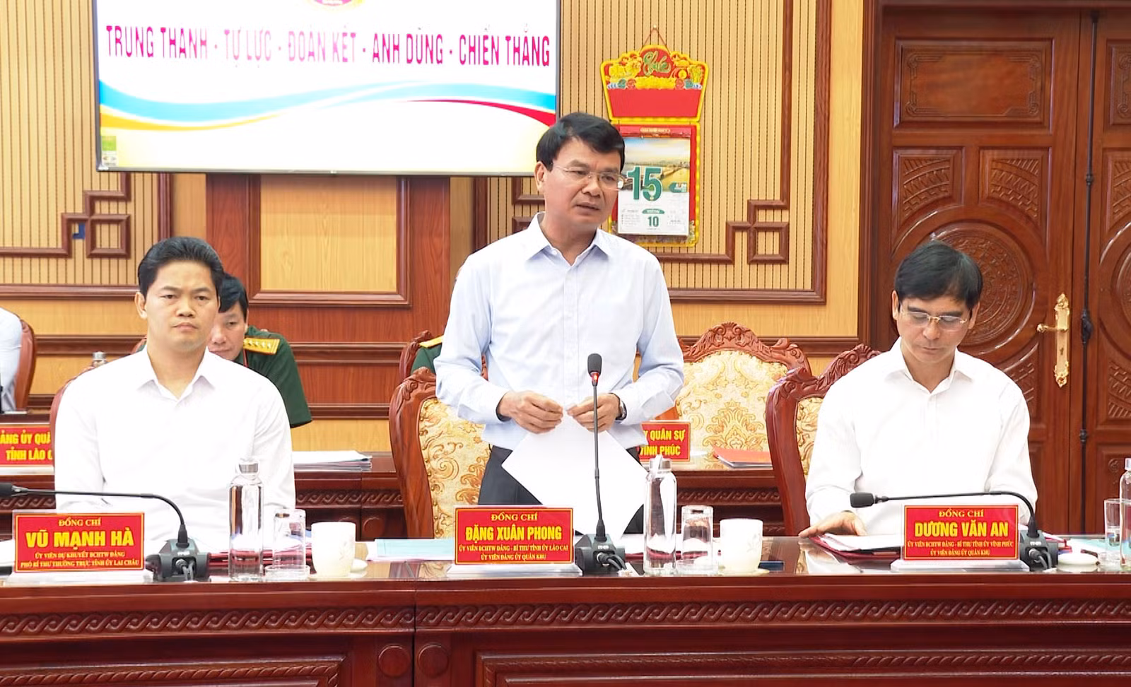 anh ra NQ (2).jpg