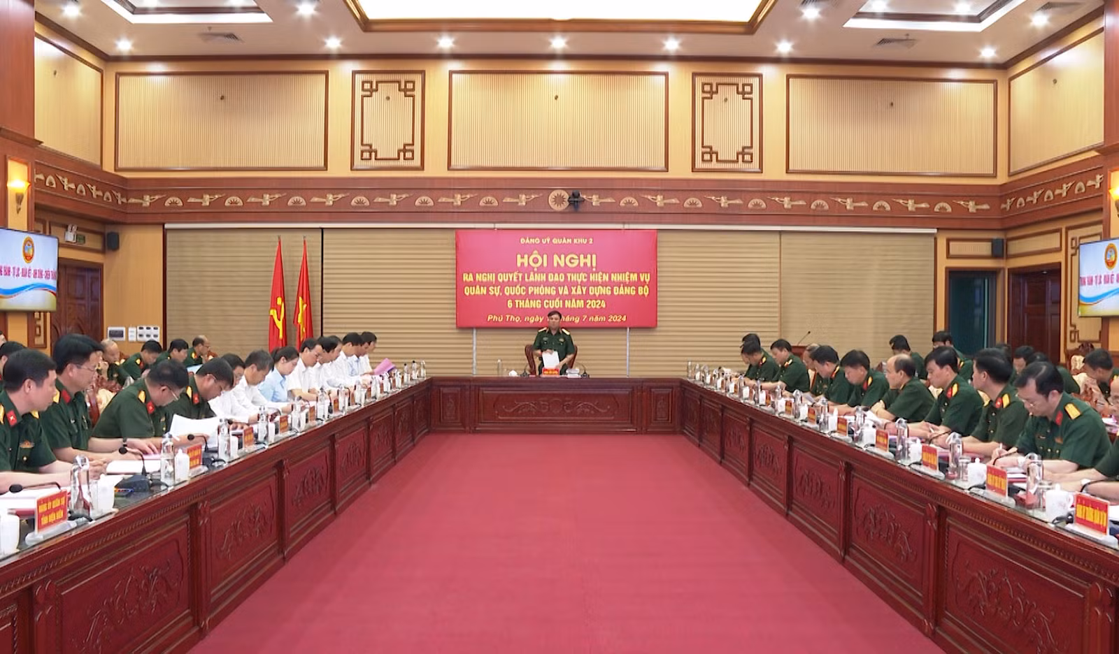 anh ra NQ (1).jpg