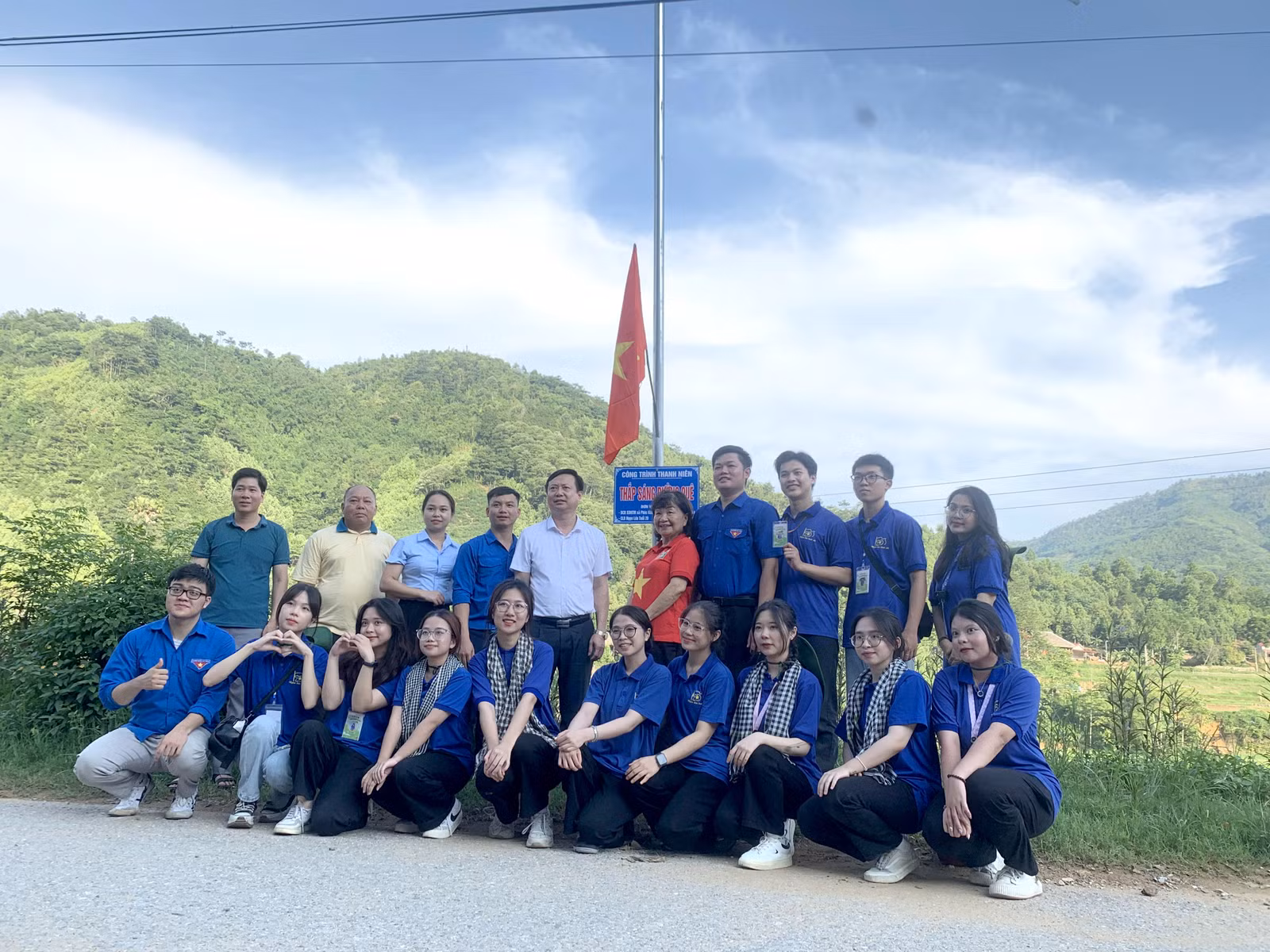 Khánh thành công trình thanh niên thắp sáng đường quê tại thôn Làng Đẩu xã Phúc Khánh_.JPG