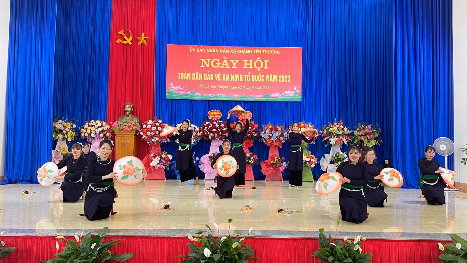 Văn Bàn 3.jpg