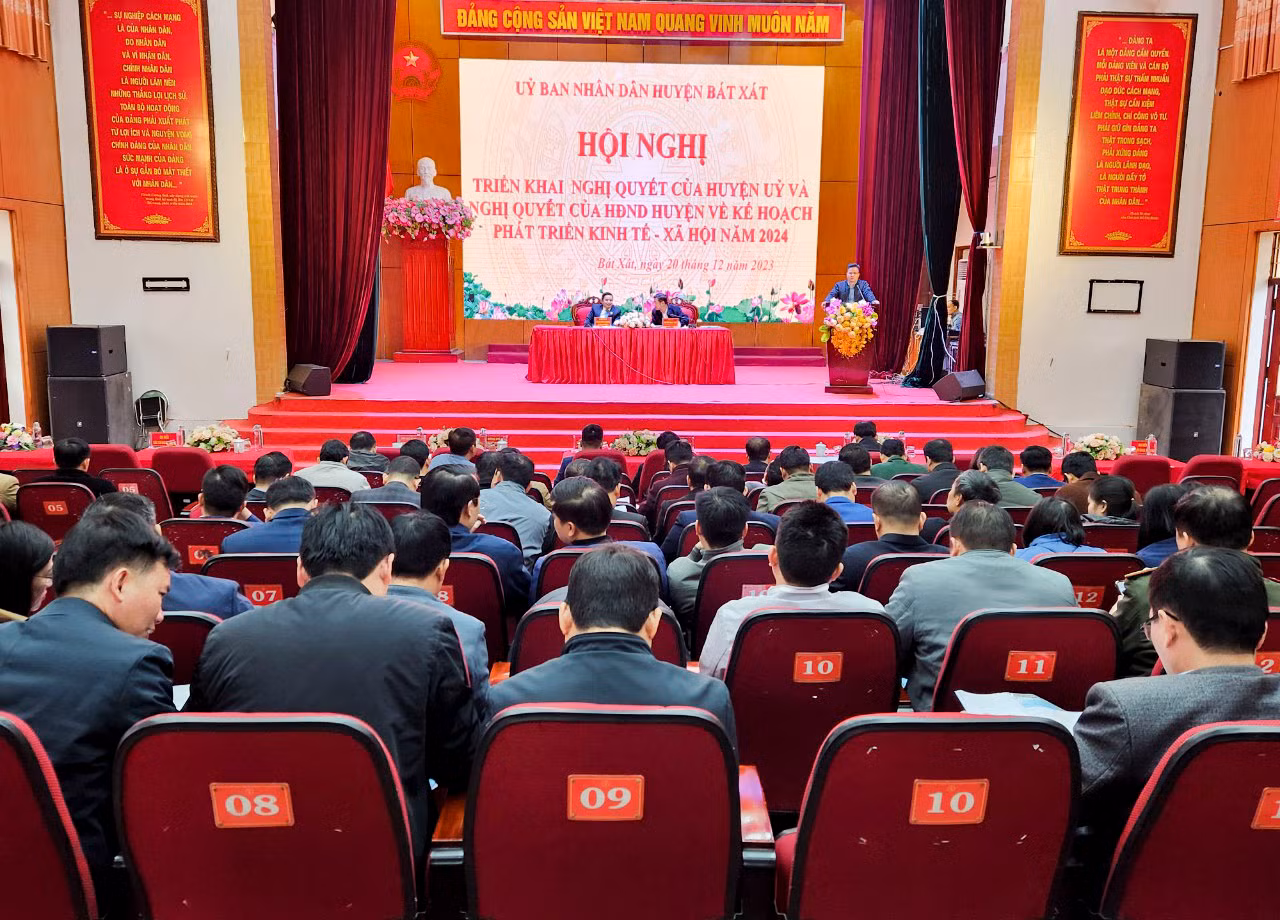 quang-canh-hoi-nghi-2411.jpg