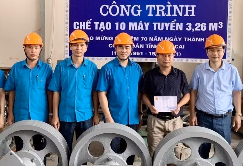 Khánh thành công trình chế tạo 10 máy tuyển 3,26 m3 tại Công ty Apatit Việt Nam - công trình chào mừng 70 năm ngày thành lập Công đoàn tỉnh Lào Cai (15/11/1951 - 15/11/2021).