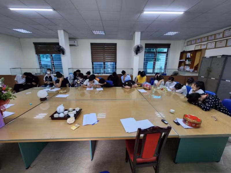 Triệt phá đường dây hoạt động cho vay lãi nặng qua ứng dụng điện thoại di động trên địa bàn toàn quốc -0