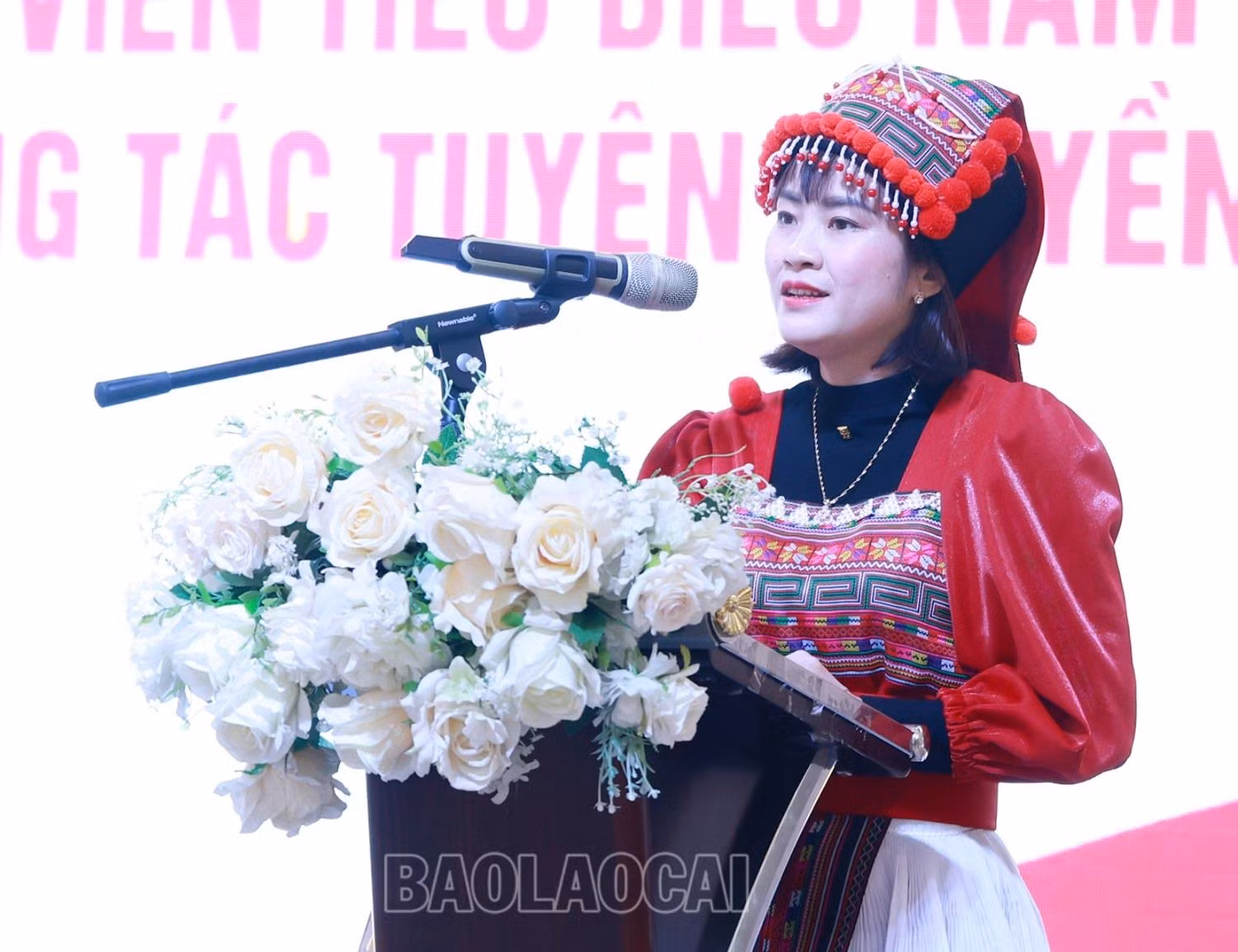 cộng tác viên phát biểu.jpg