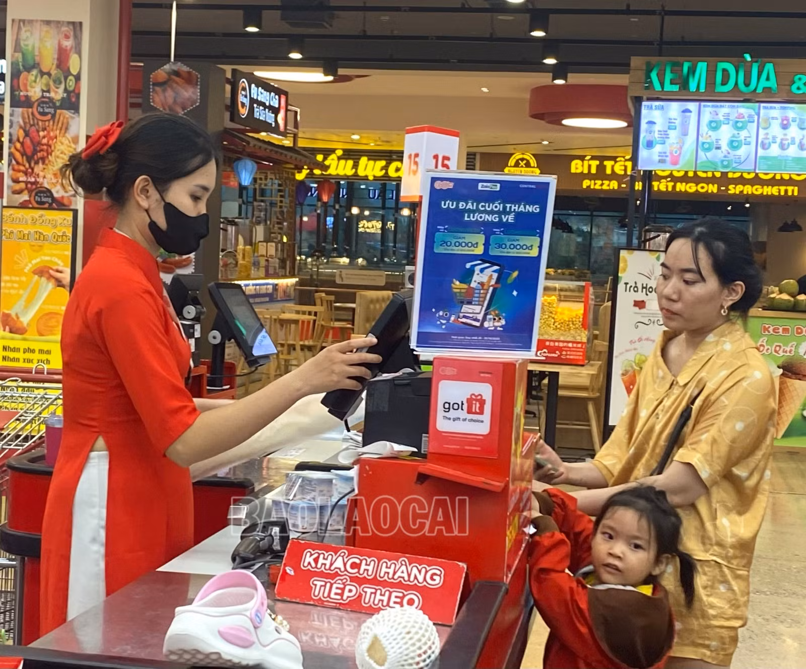 Doanh số bán hàng tăng nhờ các chương trình khuyến mại.jpg
