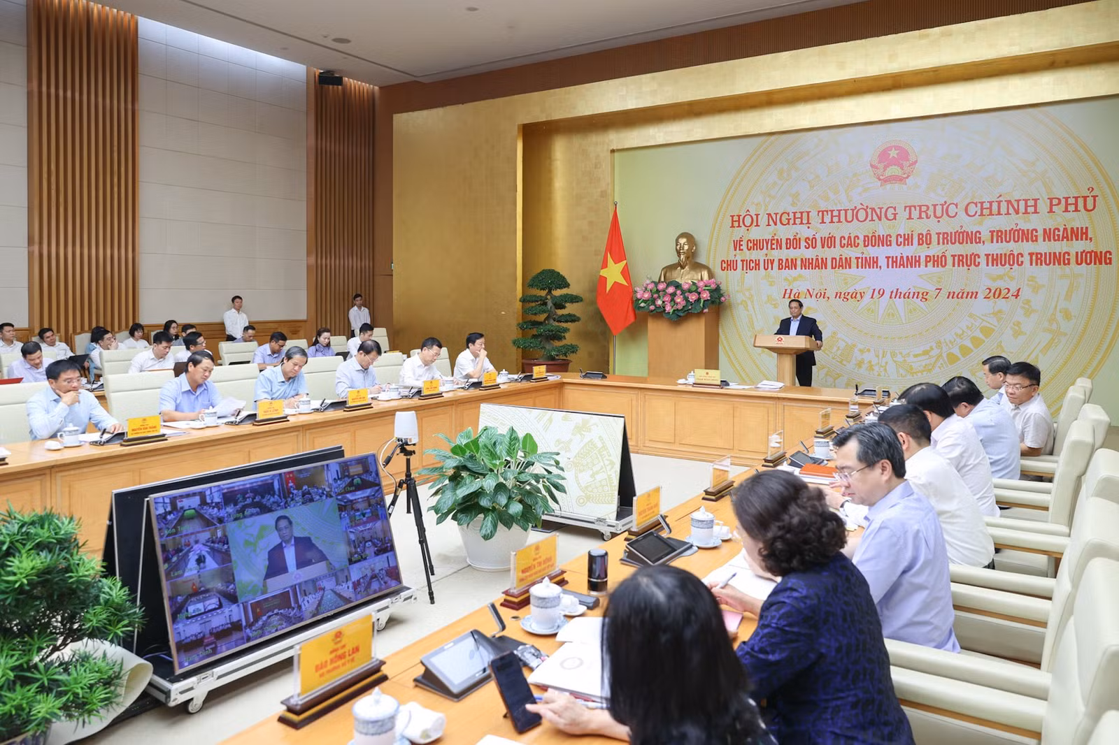 qc chính phủ.jpg