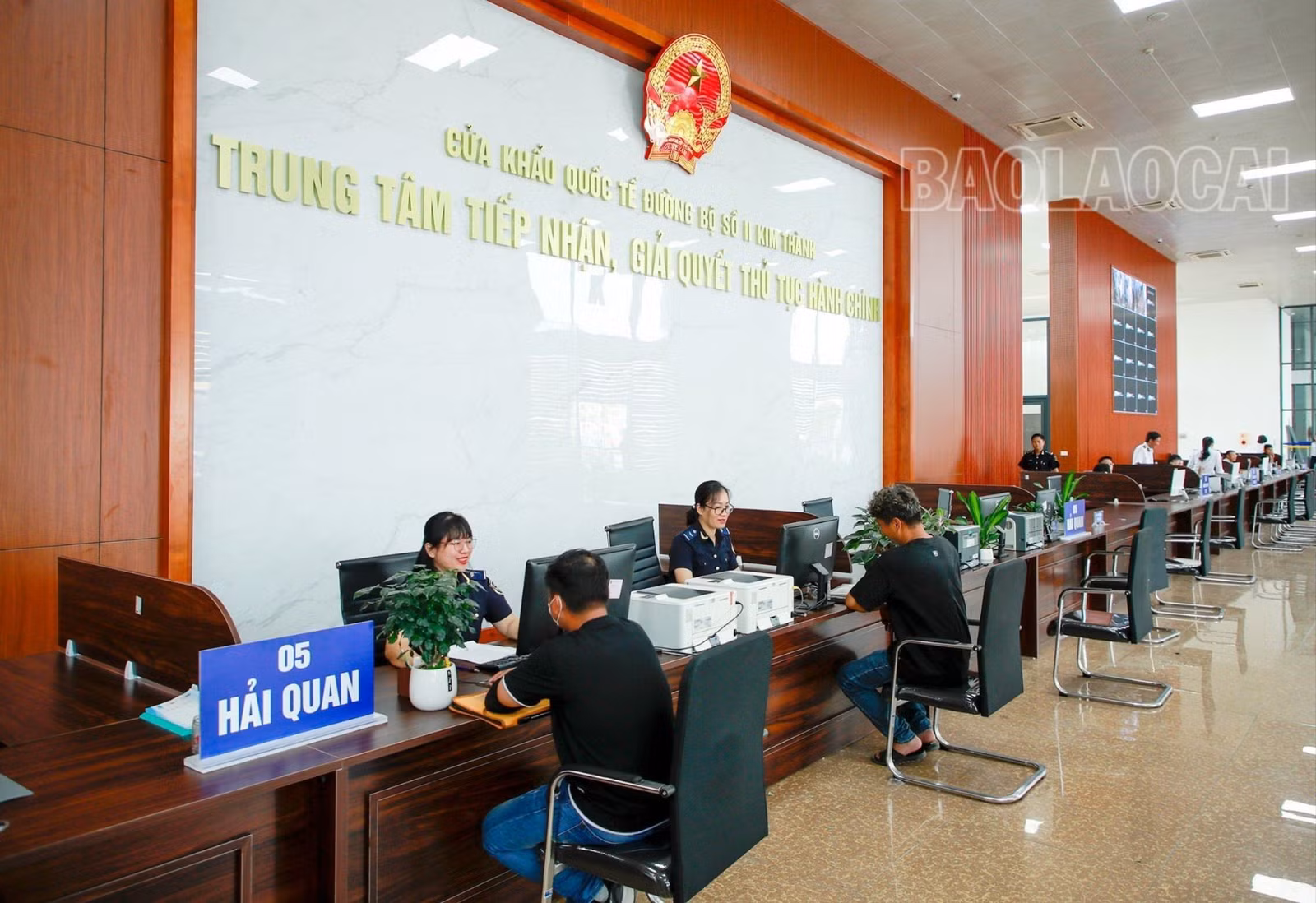cửa khẩu (1).jpg